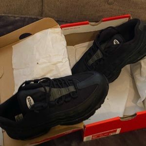 Black Air Max’s
